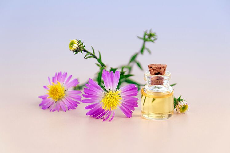 Olio essenziale per combattere l'onicomicosi